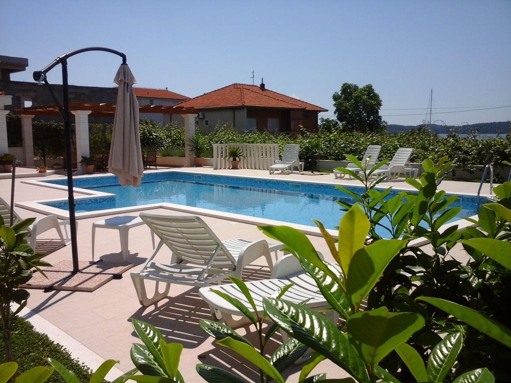 Apartments Zulim Trogir Eksteriør bilde